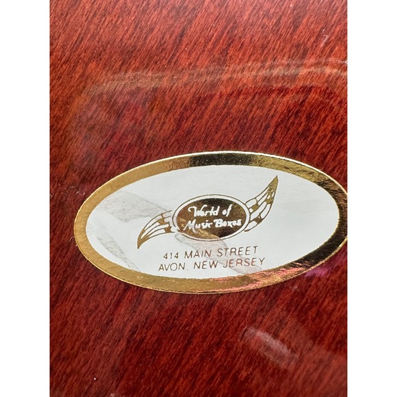 World of Music Boxes Cherry Wood Photo Frame Music Box Plays Clair De Lune - Picture 9 of 10